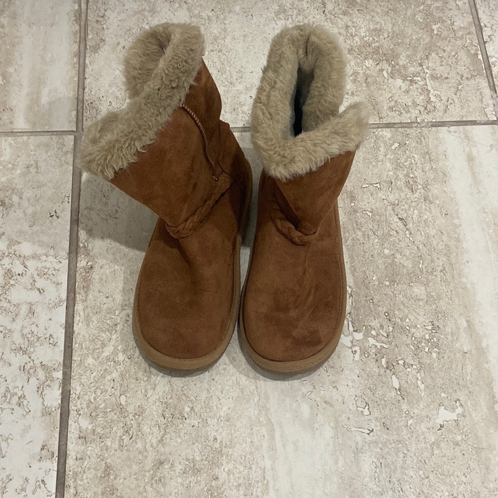 Boots with fur they’re from kohl’s